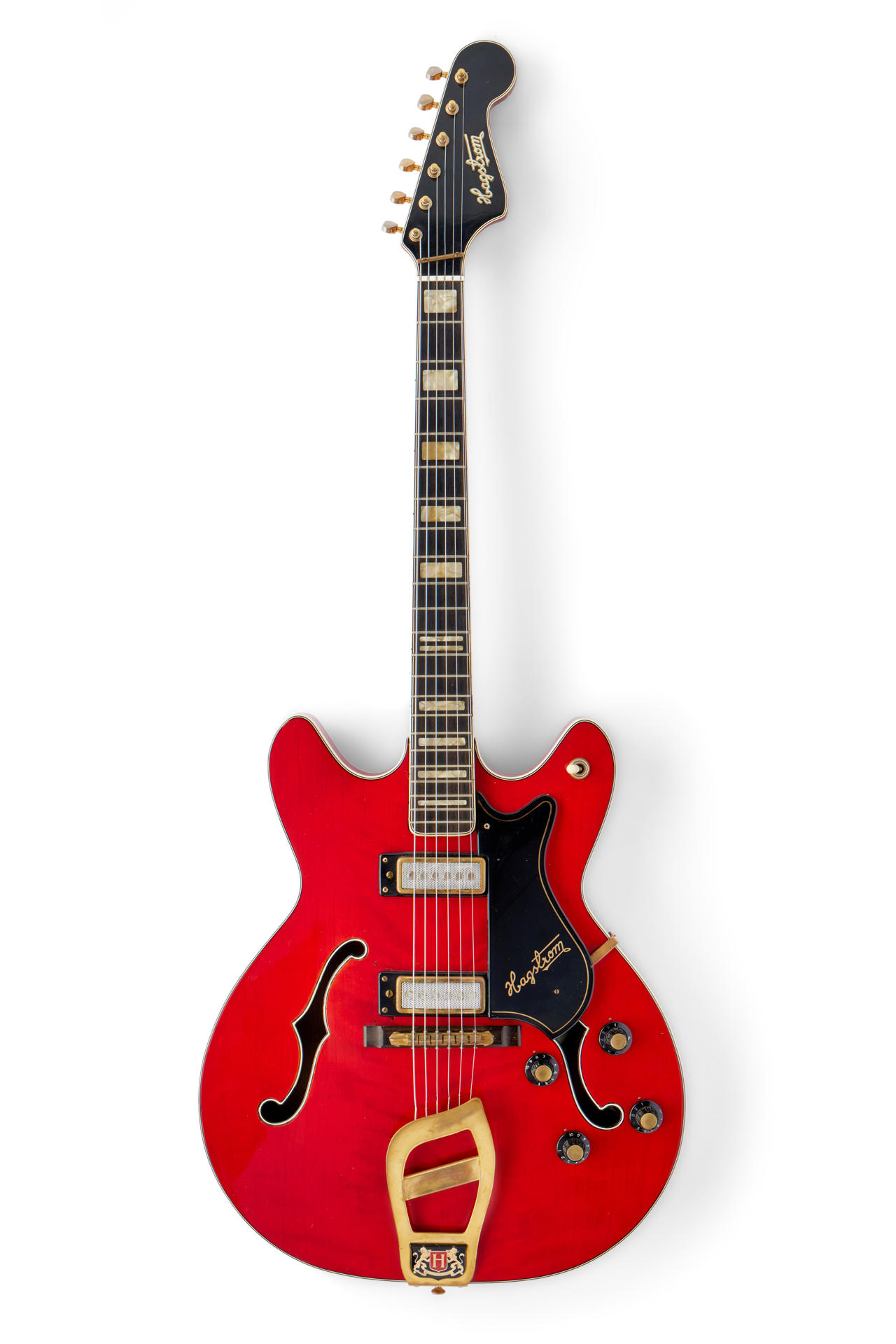 Fotografía cedida por la casa de subastas Sotheby's que muestra la guitarra Hagstrom rojo cereza de Elvis Presley. EFE/ Sotheby's