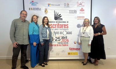 De izquierda a derecha, el escritor y periodista español, José Manuel Fajardo; la directora del Bellas Artes de Caguas, Ivonne Class; la directora del Congreso Internacional de Escritores,  Helena Sampedro; la vicealcaldesa de Caguas, Lydia Rivera y la directora de Cultura del Municipio Autónomo de Caguas, Carmen Muñoz, posan durante una rueda de prensa este miércoles en San Juan (Puerto Rico). EFE/Esther Alaejos