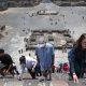 Turistas realizan recorridos este miércoles en la Zona Arqueológica de Teotihuacán, en el Estado de México (México). EFE/Mario Guzmán