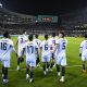 Jugadores de México regresan al campo después de celebrar un gol durante un partido amistoso internacional de fútbol entre México y Bélgica en Soldier Field en Chicago, Illinois, EE. UU. Imagen de archivo. EFE/EPA/VICTOR HILITSKI