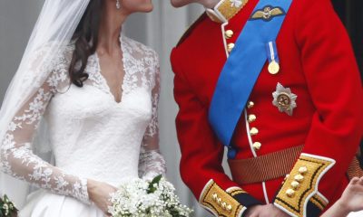 El príncipe Guillermo y su esposa Catalina en el balcón del palacio de Buckingham, en Londres (Reino Unido. EFE/Kerim Okten