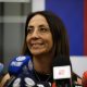 Fotografía de archivo del 30 de octubre de 2019 en la que se observa a la exministra de Deportes de Chile Cecilia Pérez durante una rueda de prensa en Santiago (Chile). Pérez fue elegida presidenta del club de fútbol Universidad de Chile y se convirtió en la primera mujer al frente de un club de Primera División en el país y la tercera en Sudamérica que lo consigue a partir de un acto eleccionario. EFE/Alberto Peña