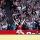 El jugador del Arsenal Eberechi Eze celebra el 1-0 durante el partido de la Premier League que han jugado Arsenal FC y Newcastle United, en Londres, Reino Unido. EFE/EPA/DAVID CLIFF
