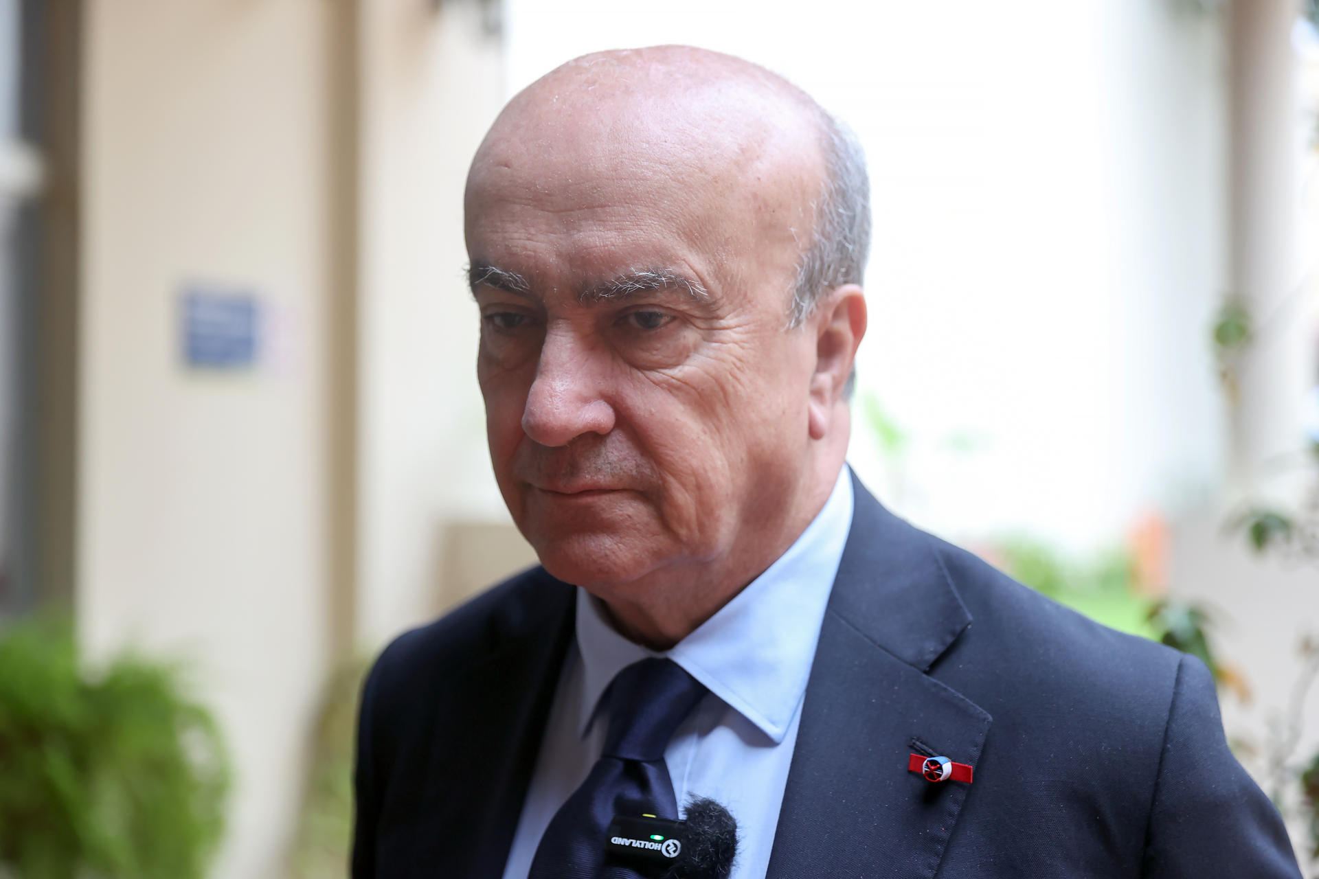 El secretario general de la Organización de Estados Iberoamericanos para la Educación, la Ciencia y la Cultura (OEI), Mariano Jabonero, habla durante una entrevista con EFE este martes, en Asunción (Paraguay). EFE/ Juan Pablo Pino