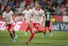 El delantero del Girona Viktor Tsygankov celebra tras anotar el primer gol del equipo este martes, durante el partido de la jornada 33 de LaLiga EA Sports que disputan el Girona FC y el Real Betis en el Estadio Montilivi. EFE/ David Borrat
