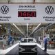 Imagen de archivo de la factoría de Volkswagen en la región española de Navarra . EFE/ Villar López