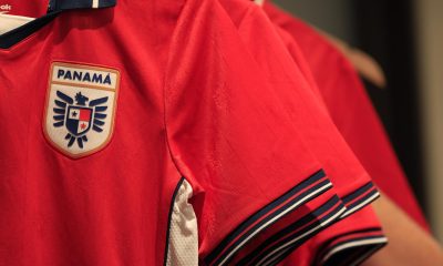 Fotografía que muestra un detalle de las camisetas que usará la selección de fútbol en Ciudad de Panamá (Panamá). EFE/Bienvenido Velasco