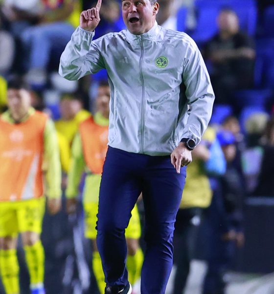 El entrenador de América André Jardine reacciona durante un partido. Imagen de archivo. EFE/Sáshenka Gutiérrez