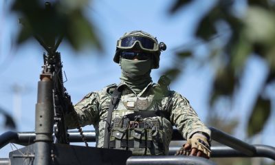 Agentes del Ejército mexicano, la Guardia Nacional y la Secretaría de Marina detuvieron a diez presuntos integrantes del grupo delictivo Gente del Guano, ligado a una facción del Cartel del Pacífico, el cual es liderado por Aureliano Guzmán Loera, hermano de El Chapo. Fotografía de archivo. EFE/ Francisco Guasco
