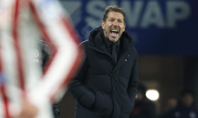 Simeone, durante un partido contra la Real Sociedad. EFE/Juan Herrero