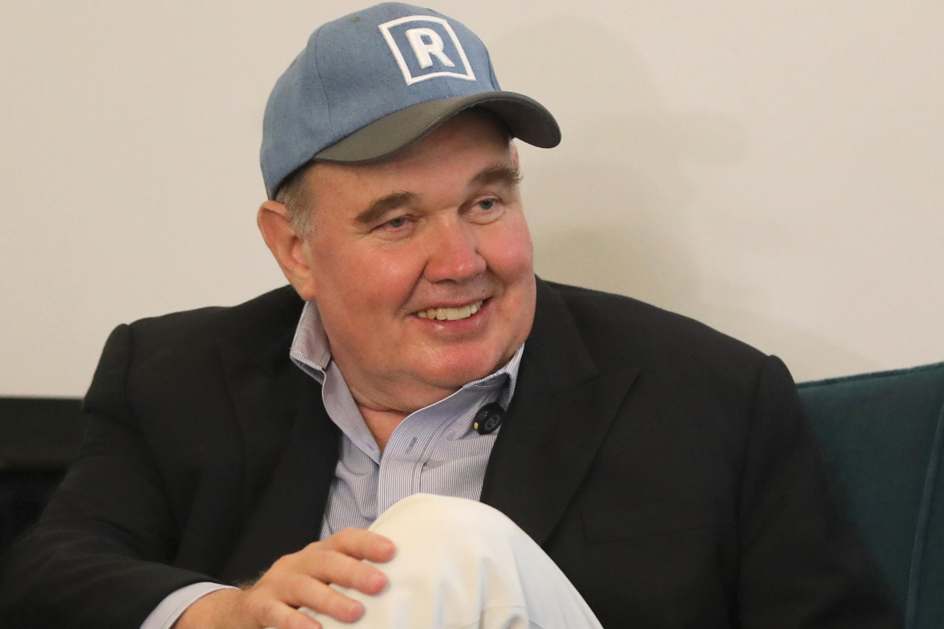 Fotografía de archivo del candidato a la Presidencia de Perú por el partido Renovación Popular, Rafael López Aliaga, participando durante un evento en Lima (Perú). EFE/ Paolo Aguilar