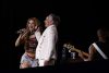 La colombiana Shakira (i) y María Betânia de Brasil cantan durante un ensayo previo al concierto del 2 de mayo en Río de Janeiro (Brasil). EFE/ André Coelho
