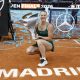 La tenista ucraniana Marta Kostyuk celebra con su trofeo la victoria ante la rusa Mirra Andréyeva, durante la final individual femenino del Abierto de Madrid de Tenis disputada este sábado en la Caja Mágica en Madrid.EFE/ Chema Moya