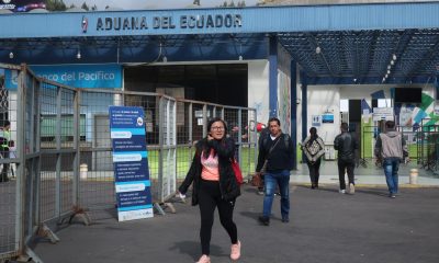 Fotografía de archivo de una vista general de la entrada de la Aduana de Ecuador, en el Puente Internacional de Rumichaca, en la frontera colombo-ecuatoriana. EFE/Elías L. Benaroch