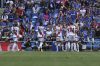 El jugador del Rayo Vallecano Sergio Camello celebra su gol contra el Getafe, durante el partido de la jornada 34 de LaLiga EA Sports entre el Getafe y el Rayo Vallecano, este domingo en el Estadio Coliseum.- EFE/ Kiko Huesca
