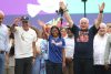 La presidenta encargada de Venezuela, Delcy Rodríguez, el ministro de Interior y Justicia, Diosdado Cabello (d), y el presidente de la Asamblea Nacional, Jorge Rodríguez, saludan durante un evento este jueves, en Caracas (Venezuela). EFE/ Ronald Peña R
