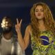 La cantante colombiana Shakira fue captada este 2 de mayo durante el inicio de un 'megaconcierto', en la playa de Copacabana, en Río de Janeiro (Brasil). EFE/Antonio Lacerda