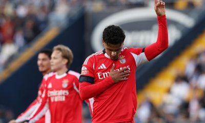 El jugador del Benfica Richard Rios celebra el 0-2 durante el partido de la Liga Protuguesa que han jugado Famalicao y Benfica, en Vila Nova de Famalicao, Portugal.. EFE/EPA/ESTELA SILVA