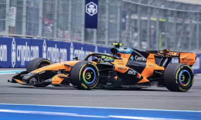 El piloto británico de McLaren Lando Norris cruza la meta en la carrera al esprint del GP de Miami. EFE/EPA/CRISTOBAL HERRERA-ULASHKEVICH