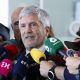 - El ministro del Interior, Fernando Grande-Marlaska atiende a la prensa tras la reunión general de coordinación del dispositivo de seguridad organizado con motivo de la visita del Papa León XIV a España, este lunes en el Centro Tecnológico de Seguridad (CETSE), en la capital. EFE/J.J.Guillen