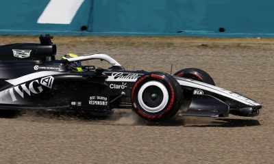 Fotografía de Franck Robichon, en la que puede verse en una imagen de archivo del pasado 28 de marzo al piloto mexicano Sergio Perez (Cadillac), durante una prueba. EFE
