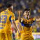 El centrocampista de Tigres Diego Sánchez celebra este sábado la victoria sobre Guadalajara en el estadio Universitario en San Nicolás de Los Garza. EFE/Miguel Sierra