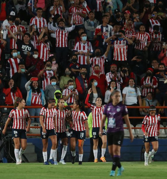 Jugadoras del Guadalajara festejan un gol de Alicia Cervantes. Imagen de archivo. EFE/David Martínez Pelcastre