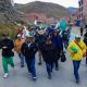 Personas participan en una marcha indígena este sábado, en La Paz (Bolivia). EFE/ Gabriel Márquez