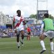El jugador del Rayo Vallecano Randy Nteka celebra su gol contra el Getafe, durante el partido de la jornada 34 de LaLiga EA Sports entre el Getafe y el Rayo Vallecano, este domingo en el Estadio Coliseum.- EFE/ Kiko Huesca