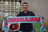 José Manuel de la Torre, seleccionador de México entre 2010 y 2013, posa durante una entrevista con EFE este viernes, en la ciudad de Guadalajara, en Jalisco (México). EFE/ Francisaco Guasco
