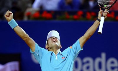 Fotografía de Toni Albir, en la que puede verse en una imagen de archivo del 26 de abril de 2015 al tenista japonés Kei Nishikori, durante un torneo. EFE