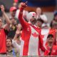 Aficionados de Canadá animan antes del partido de la segunda ronda de 32 de la Copa Mundial de la FIFA 2026. EFE/EPA/SCOTT STRAZZANTE