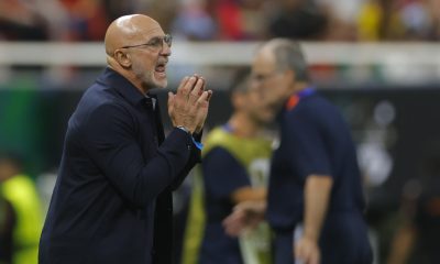 Luis de la Fuente, seleccionador español, elogió este viernes en Guadalajara a sus jugadores y destacó que ante Uruguay supieron jugar otro tipo de partido. EFE/ Francisco Guasco