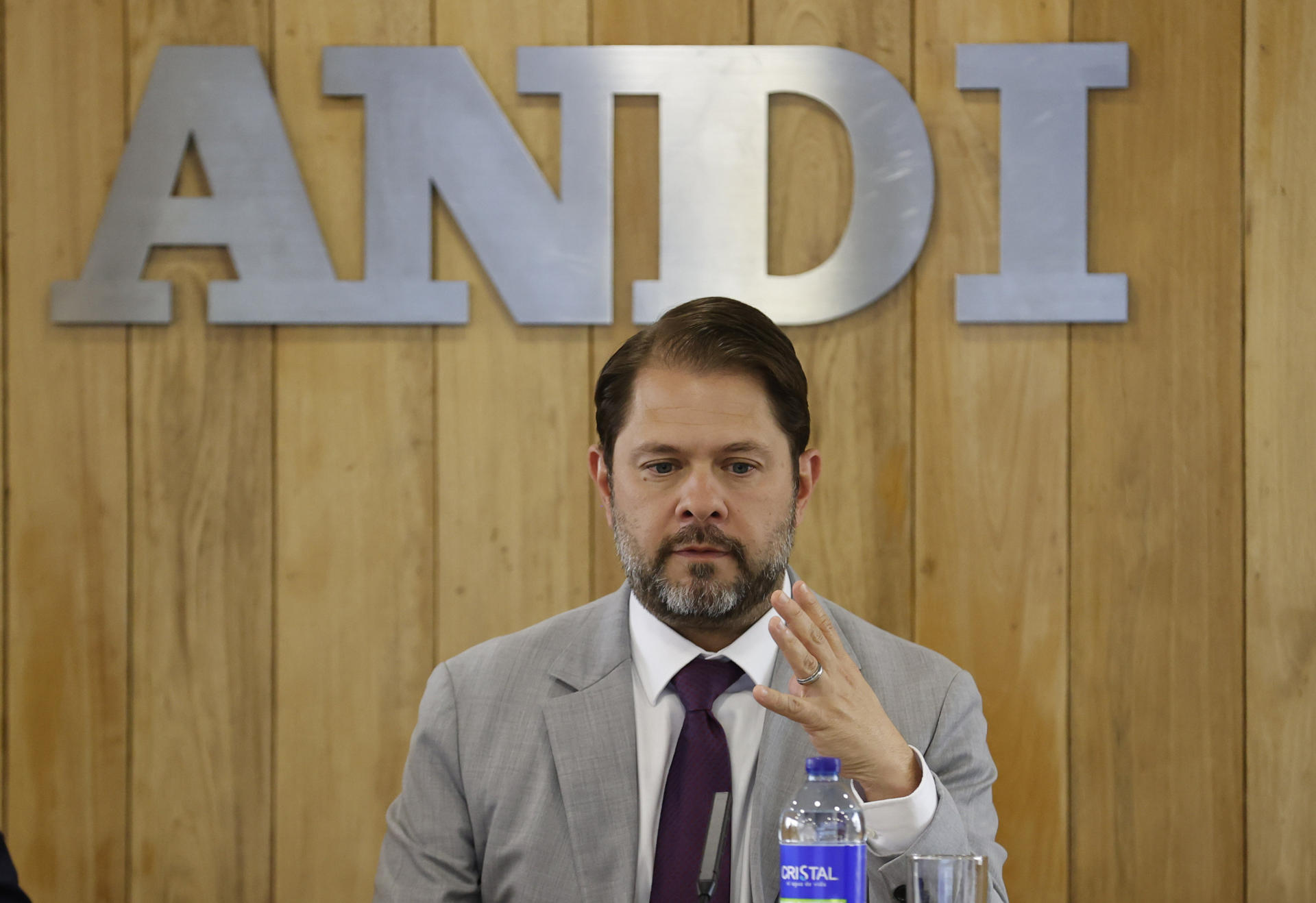 Fotografía de archivo donde aparece el senador estadounidense Rubén Gallego. EFE/ Mauricio Dueñas Castañeda