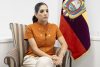 La viceministra de Turismo de Ecuador, María José Reshuan, habla durante una entrevista con EFE este viernes, en Nueva York (EE.UU.). EFE/Ángel Colmenares

