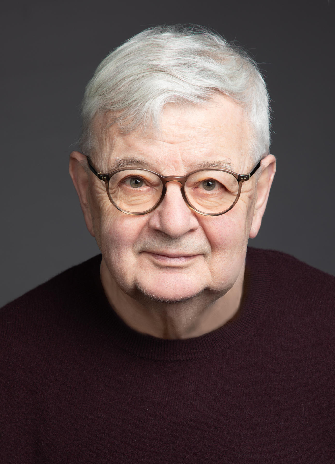 BERLÍN, 27/06/2026.- El exministro de Asuntos Exteriores alemán Joschka Fischer considera que "Europa está sola" y debe asumirlo y ocuparse de sus propios problemas, lo que saldrá caro y resultará difícil pero, según él, no hay alternativa posible. "Tenemos que ser realistas, en el futuro tendremos que ocuparnos nosotros de nuestros problemas. Europa está sola, tenemos que aceptarlo", dijo Fischer en una entrevista con EFE a propósito de la reciente publicación de su libro "¿Quienes somos? Alemania en busca de su identidad". EFE/ J. Fischer  - SOLO USO EDITORIAL/SOLO DISPONIBLE PARA ILUSTRAR LA NOTICIA QUE ACOMPAÑA (CRÉDITO OBLIGATORIO) -