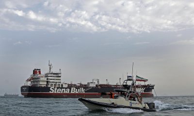 Imagen de los controles iraníes en el estrecho de Ormuz EFE/EPA/HASAN SHIRVANI