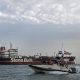 Imagen de los controles iraníes en el estrecho de Ormuz EFE/EPA/HASAN SHIRVANI