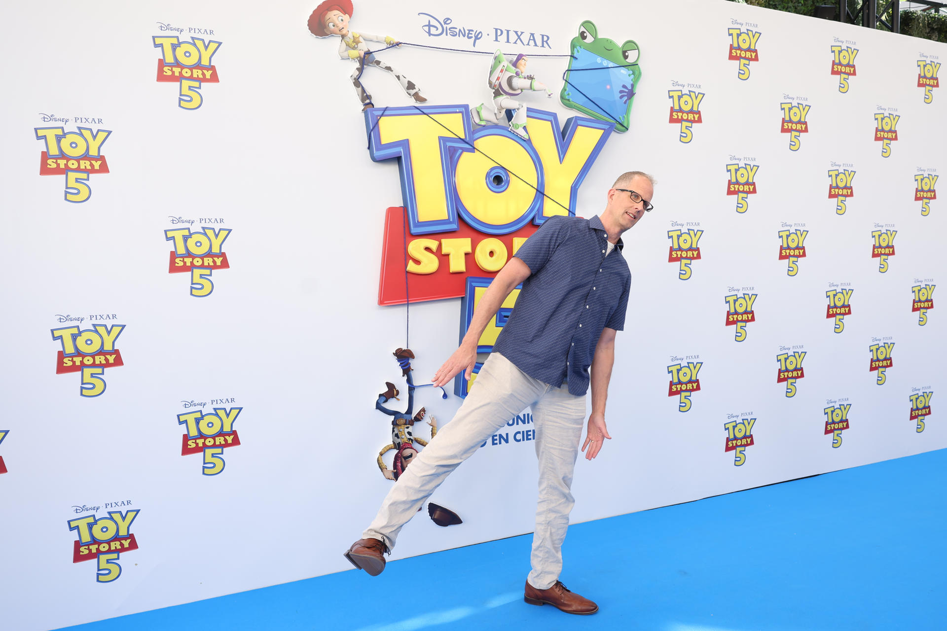 El cineasta estadounidense y director del film Andrew Stanton posa en el photocall con motivo de la premiére de Toy Story 5, en el cine Callao, en Madrid. Imagen de archivo. EFE/ Kiko Huesca