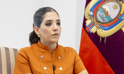 La viceministra de Turismo de Ecuador, María José Reshuan, habla durante una entrevista con EFE este viernes, en Nueva York (EE.UU.). EFE/Ángel Colmenares