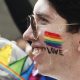 Una persona participa en la marcha del Día del Orgullo LGTBI este domingo, en Bogotá (Colombia). EFE/ Carlos Ortega