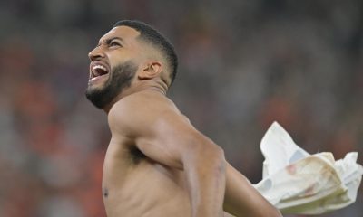 Ismael Saibari le dio a Marruecos el pase a octavos de final ante Países Bajos al anotar el último penalti de la tanda decisiva en Monterrey (México). EFE/Miguel Sierra