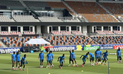 Jugadores de Brasil entrenan este domingo, en Houston (EE.UU.). Vinicius Junior acaparó los focos en el estadio del Houston Dynamo, donde Brasil organizó su último entrenamiento antes del duelo de dieciseisavos de final del Mundial contra Japón, en el que el extremo madridista está llamado a llevar de la mano a la Canarinha. EFE/ Andrea Montolivo