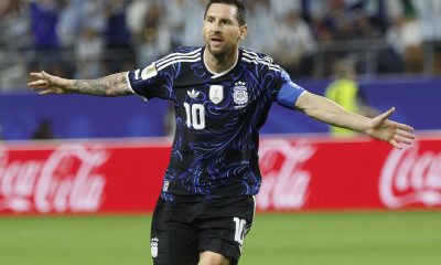 Lionel Messi de Argentina celebra su gol este sábado, durante un partido del grupo F del Mundial de la FIFA 2026 entre Jordania y Argentina en el estadio AT&T Stadium en Dallas (EE.UU.). EFE/ Mariscal