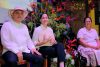 Fotografía cedida por el Ministerio de Cultura de Panamá que muestra a su titular, María Eugenia Herrera (c), al director nacional de Artesanías, Algis Díaz (i) y a la Maestra Artesana 2025, Gloria Lina Hernández, posando durante la presentación de la Feria Nacional de Artesanías este martes en Ciudad de Panamá (Panamá).EFE/ Ministerio de Cultura de Panamá
