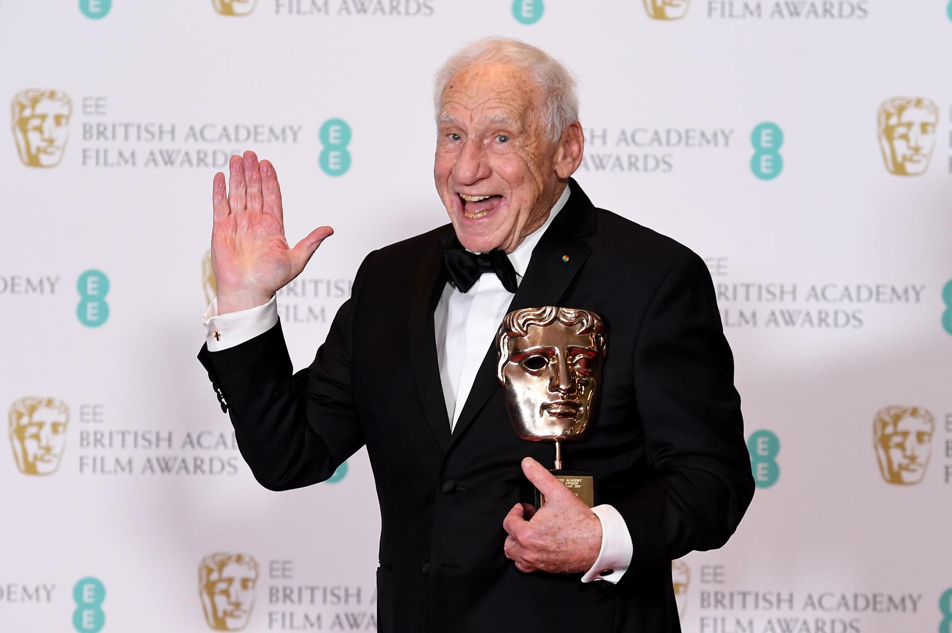 Fotografía de archivo del 12 de febrero de 2017 del actor y comediante estadounidense Mel Brooks durante los premios EE British Academy Film Awards 2017 en el Royal Albert Hall de Londres (Gran Bretaña). EFE/EPA/ANDY RAIN/ARCHIVO