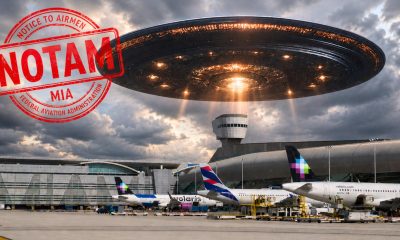 Fotografía publicada en la cuenta oficial en X @iflymia del Aeropuerto Internacional de Miami donde se aprecia a un platillo volante (OVNI) planeando sobre unos aviones en la pista del aeropuerto. EFE/@iflymia /SOLO USO EDITORIAL /NO VENTAS /SOLO DISPONIBLE PARA ILUSTRAR LA NOTICIA QUE ACOMPAÑA /CRÉDITO OBLIGATORIO