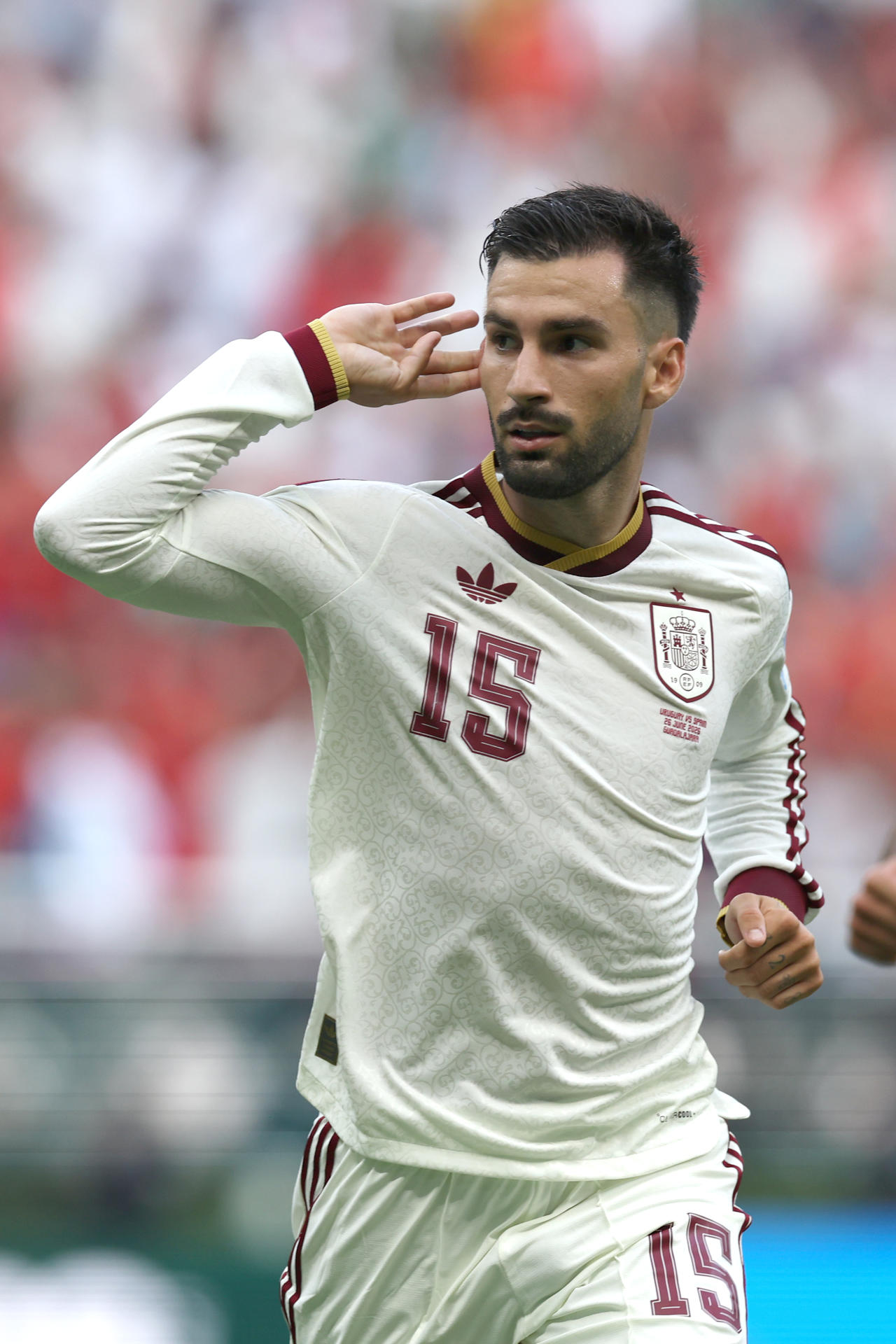 Álex Baena celebra el gol que dio a España este vienes en la ciudad mexicana de Guadalajara la victoria por 0-1 sobre Uruguay y el primer lugar del grupo. EFE/ Alex Cruz