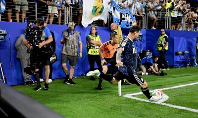 Lionel Messi de Argentina celebra su gol este sábado, durante un partido del grupo F del Mundial de la FIFA 2026 entre Jordania y Argentina en el estadio AT&T Stadium en Dallas (EE.UU.). EFE/EPA/ALBERT PENA