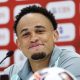 El suizo Noah Okafor habla durante una rueda de prensa de la selección nacional de fútbol de Suiza en el SDJA en San Diego, California, EE.UU. EFE/EPA/PETER KLAUNZER